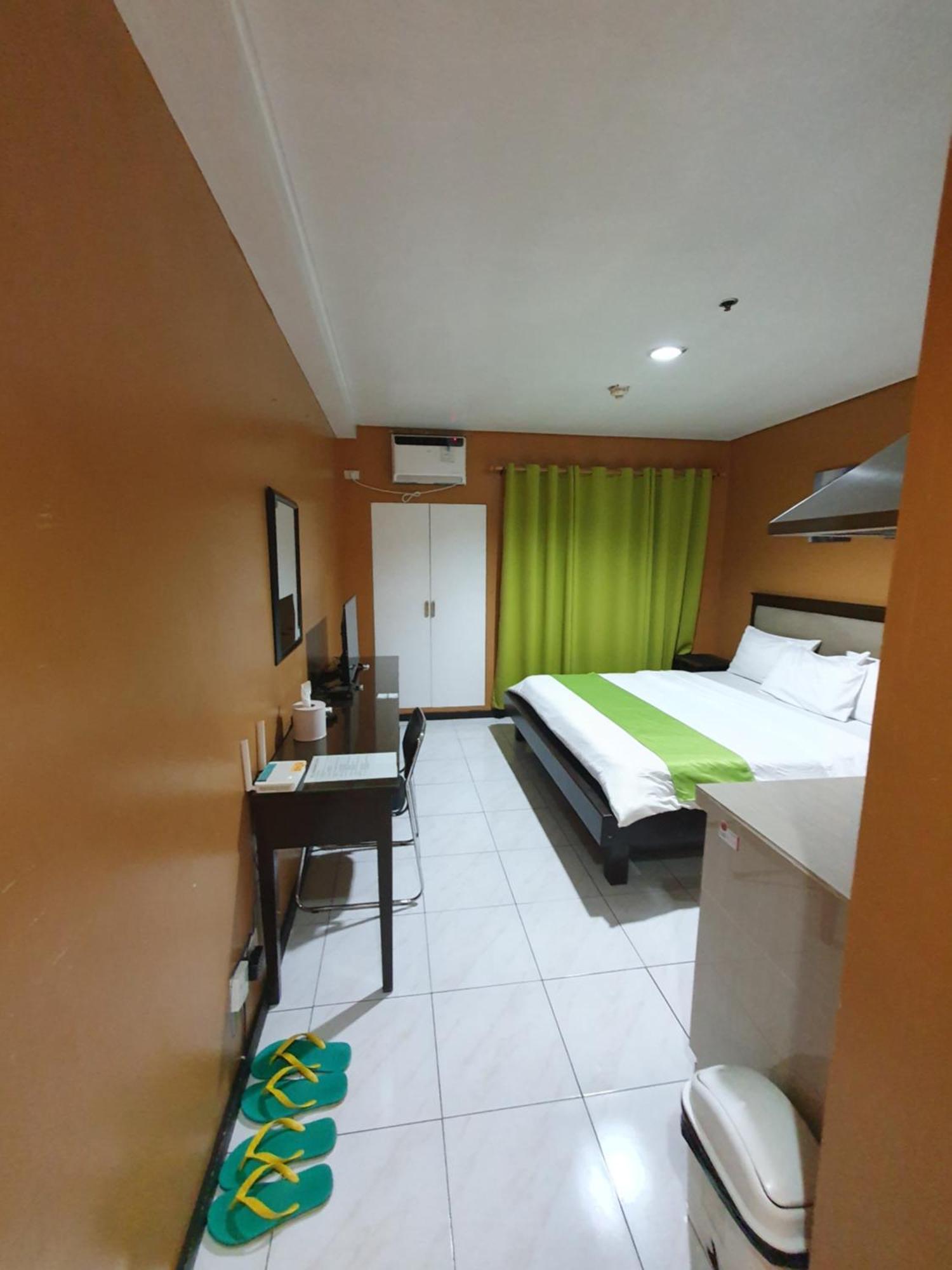 Sab R. Bel Air Soho Hotel Makati City Exterior photo